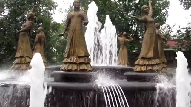 Фонтан 7 девушек в Уфе) смотреть онлайн