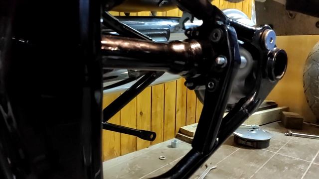 Снимаем кардан Suzuki Intruder M800/Boulevard M50