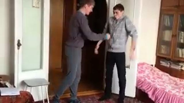 Жан-клод и Ван-дамм.mp4