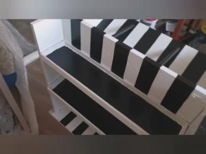 Как декорировать супер-вместительный шкаф для посуды из хлама