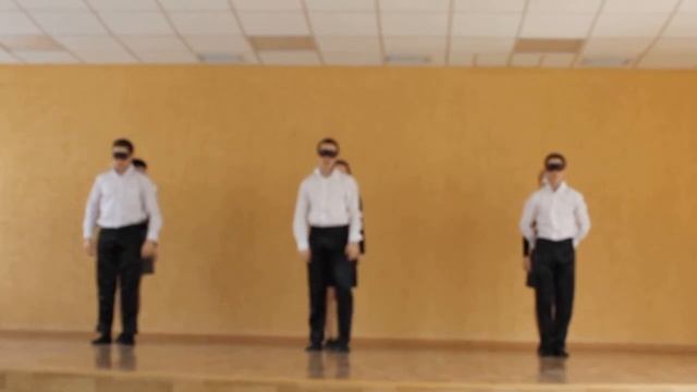 Необычный школьный вальс в Тюмени смотреть онлайн