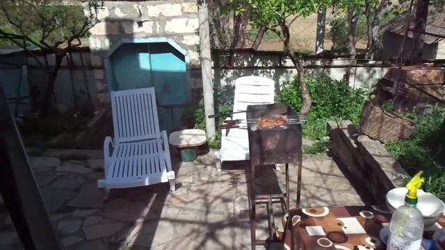 Быстро и вкусно: шашлык под минералкой. И пролетарии всех стран соеди-