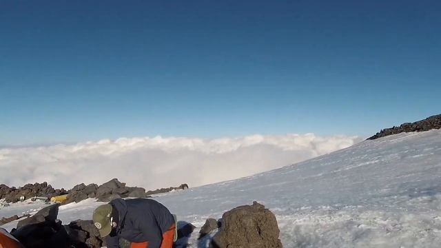 Эльбрус. Восхождение на Казбек с севера и "крест" Эльбруса с севера на юг. август 2020 г. Часть 4 смотреть онлайн