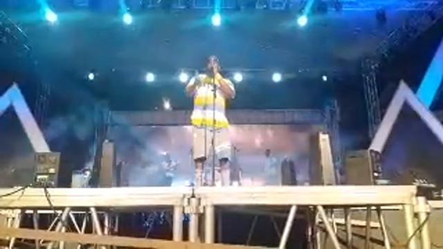 FID Q ATHIBITISHA HAKUNA KAMA YEYE BONGO AFUNIKA UHURU смотреть онлайн