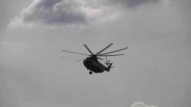 МАКС-2015 Транспортный вертолет Ми-26Т2 смотреть онлайн