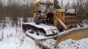 Пуск трактора т-170 болотник