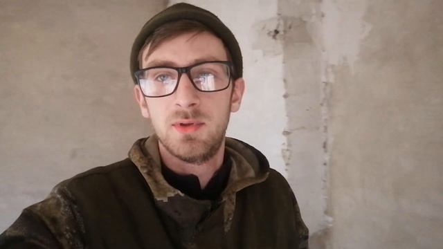 Дача в лесу/ Завершение штукатурки, устранение течи и недостатков смотреть онлайн