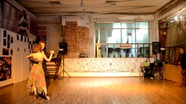 Maksim Murav'ev y Elena Karnaukhova - Ensuenos - Concierto 23.04.14 смотреть онлайн