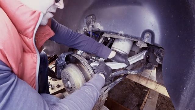 Задние рычаги замена. Скрип и стук в подвеске. смотреть онлайн