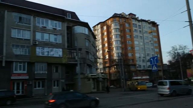 Прогулка по вечернему Ивано-Франковску смотреть онлайн