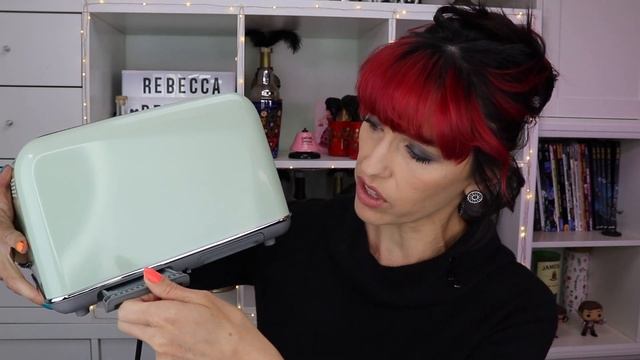 SUPER CUTE, RETRO LOOKING TOASTER | Buydeem 4-Slice Toaster Review смотреть онлайн