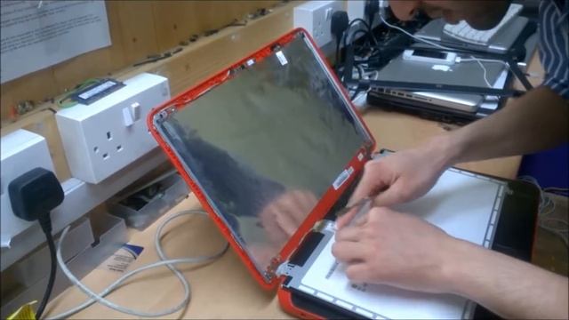 HP Pavilion 15 PO28NE Screen Replacement смотреть онлайн