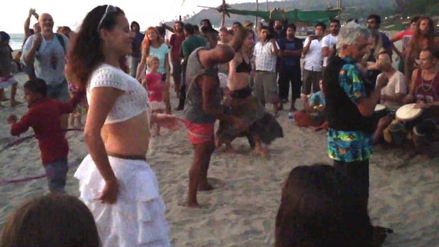 Sunset, Arambol, Goa. Шоу барабанов. Арамболь. Февраль 2015 смотреть онлайн