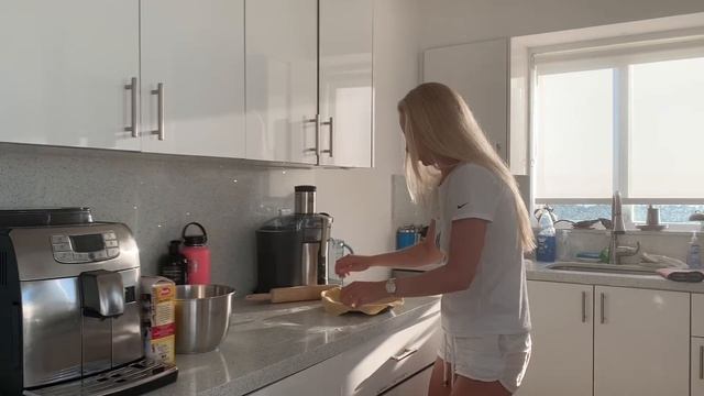 Пирог из свежей голубики на карантине смотреть онлайн