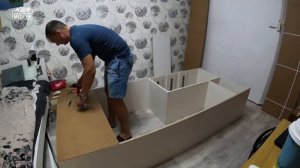 Трудовые будни сборщика мебели