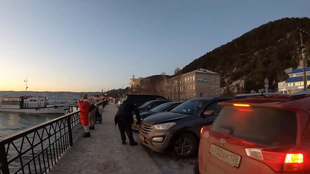 Прогулка по набережной Байкала в Листвянке смотреть онлайн