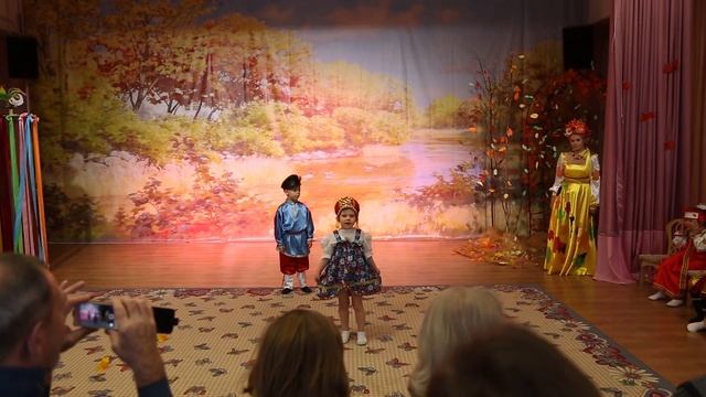 "Золотая осень" Утренник в детском саду смотреть онлайн