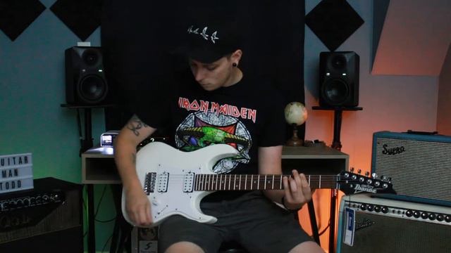 THE CRAZY GOOD Ibanez GRX20 in White!! смотреть онлайн