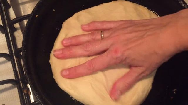 Печём Пирог с капустой,грибами и фаршем смотреть онлайн