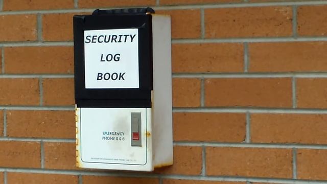 Samsung HMX-W200 - Sample video showing digital zoom function смотреть онлайн