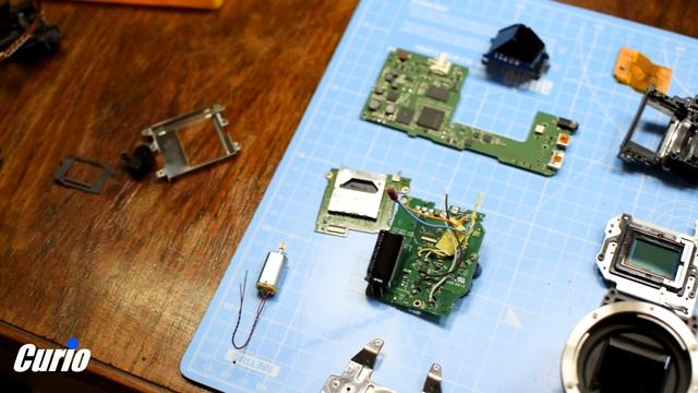 How DSLR Camera's Work? Canon 1100D TEARDOWN | Salvage Yard Ep.2 смотреть онлайн
