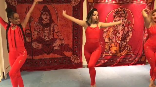 Kundalini Tantra Yoga secuencia de Shakti Dance смотреть онлайн