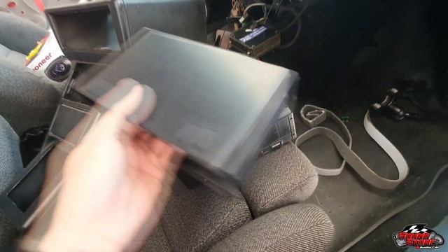 RÁDIO VOLKSLINE / EQUALIZADOR E AMPLIFICADOR ORIGINAL FORD ESCORT - INSTALAÇÃO - VOYAGE TURBO смотреть онлайн