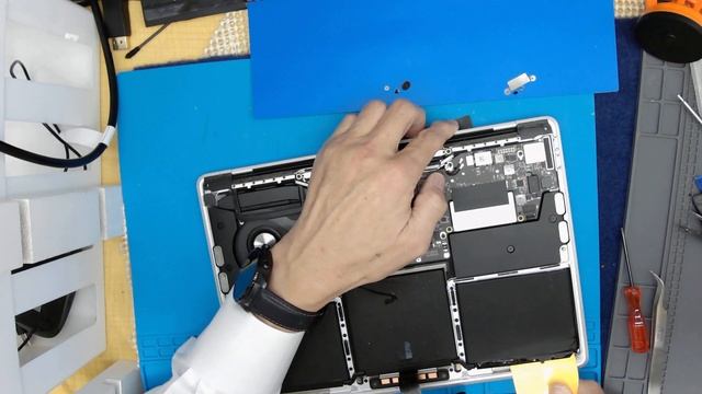 MacBook Pro 2017 A1708 分解 Disassembly