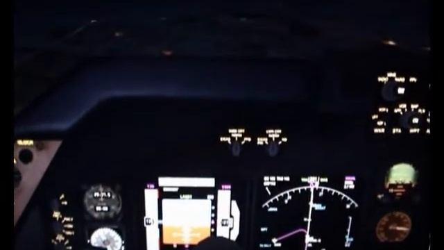 CAT3 747 FSX Q9450 9800GX2 AUTOLAND смотреть онлайн