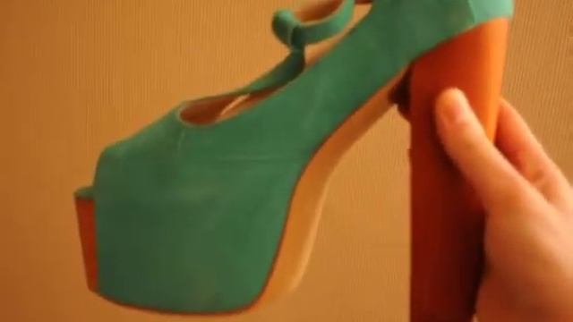 Купить зеленые лабутены Украина. Туфли на платформе смотреть онлайн