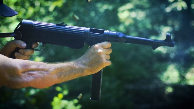 German MP 38/40 Submachine Gun смотреть онлайн