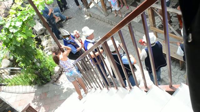 Кафе "У РЫБАКА"Чолпон-Ата, Cafe "U Ruibaka" Trip in cholpon-ATA, Kyrgyz　チョルポンアタのカフェ、ウ・ルィバカ смотреть онлайн