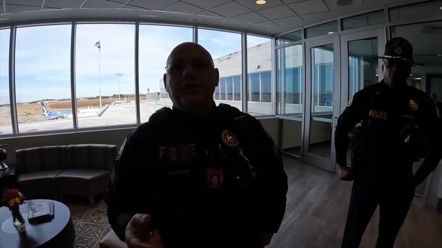 Airport police owned. Verbal Assault смотреть онлайн