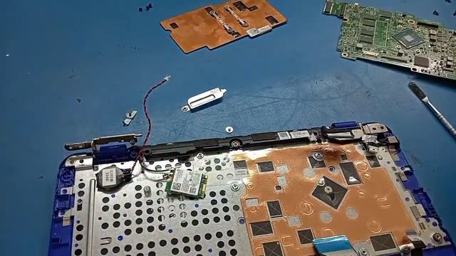 How to Disassemble Dell Inspiron 11-3162 p24t | Dell Inspiron p24t laptop Repair смотреть онлайн