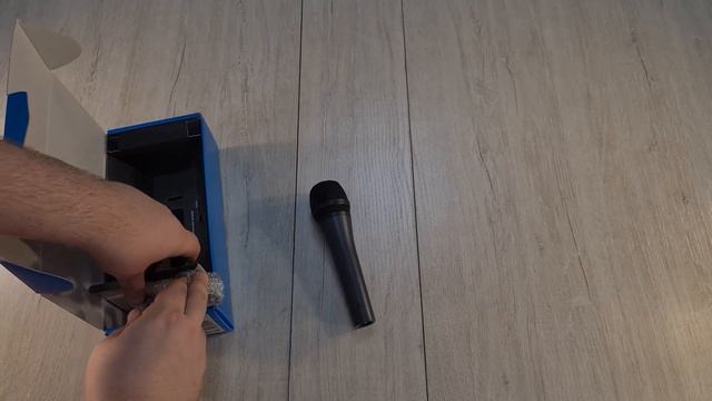 Распаковка микрофона Sennheiser E 835 S | Unpacking Sennheiser E-835 S смотреть онлайн