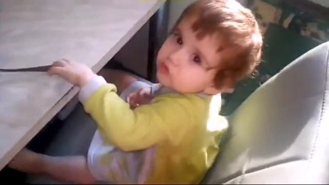 VLOG. Вся в крови ударилось об ДИВАН Video 2016030 смотреть онлайн