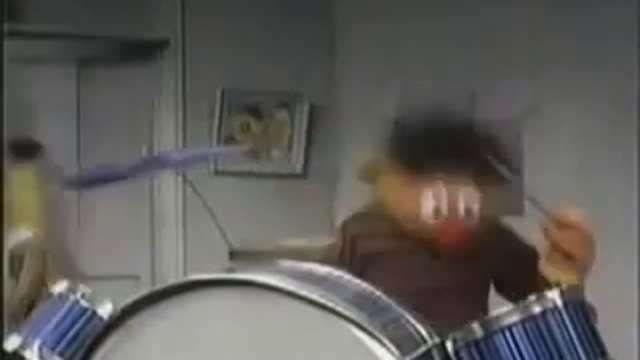 Ernie practices some blast beats смотреть онлайн