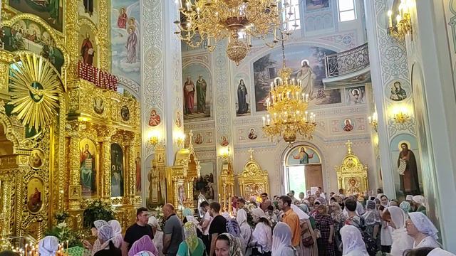 Тропарь и кондак Святой Троицы гл. 8-й. Регент Екатерина Артюхова. смотреть онлайн