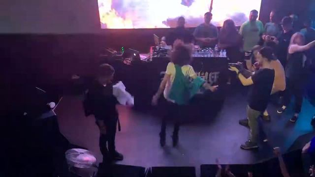 Happy Birthday Эрик смотреть онлайн