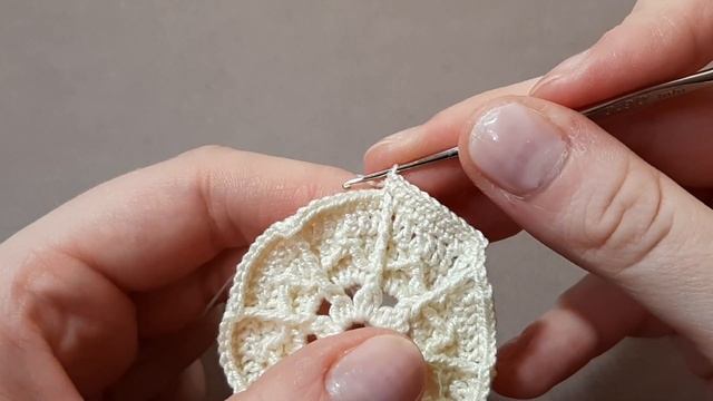 Рельефная салфетка крючком IMPRESSIVE. Мастер - класс часть 1. смотреть онлайн