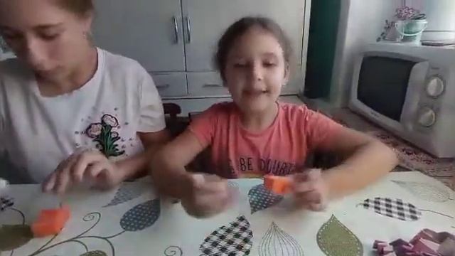 Делаем поделку игрушка-робот