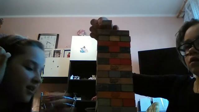 Игра Jenga / Kate Go and кексик и друзья / смотреть онлайн