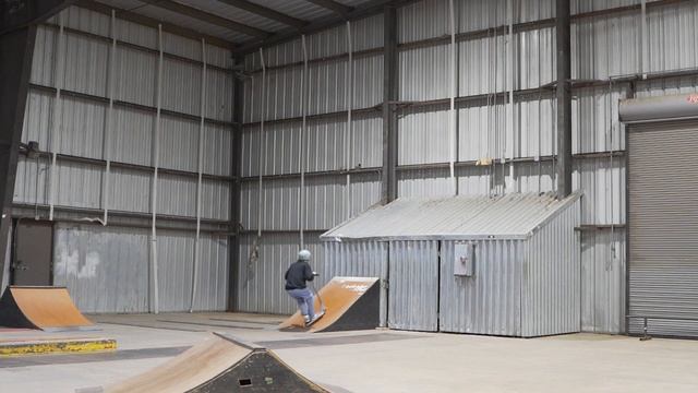 Scooter Rider Goes to Takeover! смотреть онлайн