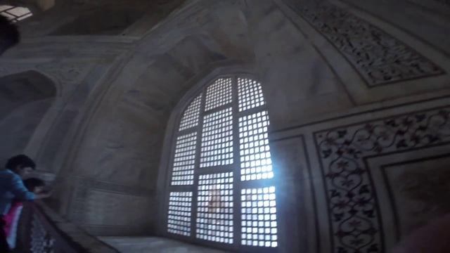 Внутри Тадж-Махала / Inside Taj Mahal смотреть онлайн