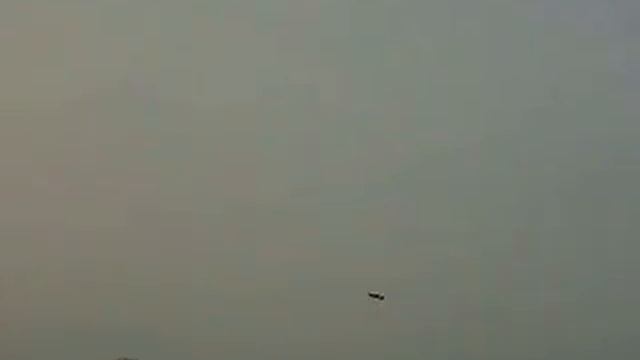 foamy rc plane(20-02-2007) - kenny & way смотреть онлайн