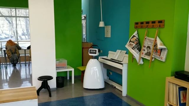 Робот поет и танцует ("мем") смотреть онлайн