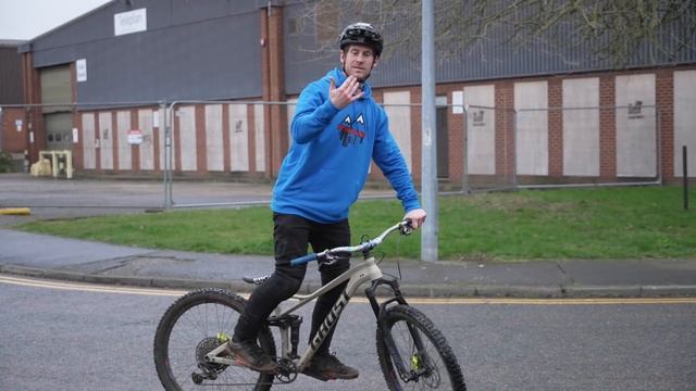 10 MTB TRICKS & TIPS YOU'VE GOT TO LEARN! смотреть онлайн