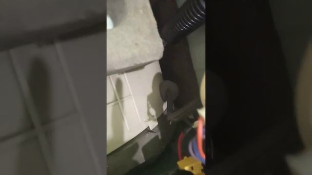 Стиралка LG не отжимает белье и не сливает воду. Решение проблемы, своими силами!!! смотреть онлайн