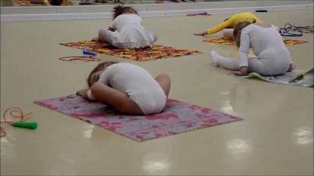 Открытый урок по хореографии//Дети 3-4 года.//Театр-студия "СОЛНЫШКО" гр. "Росинки" смотреть онлайн