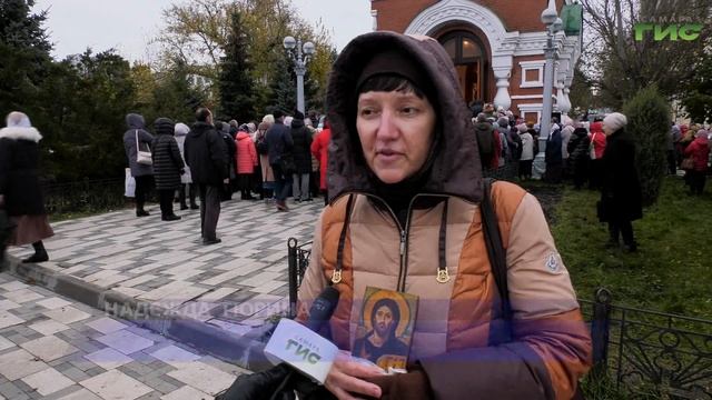 В Самаре состоялся крестный ход в честь праздника Казанской иконы Божией Матери смотреть онлайн